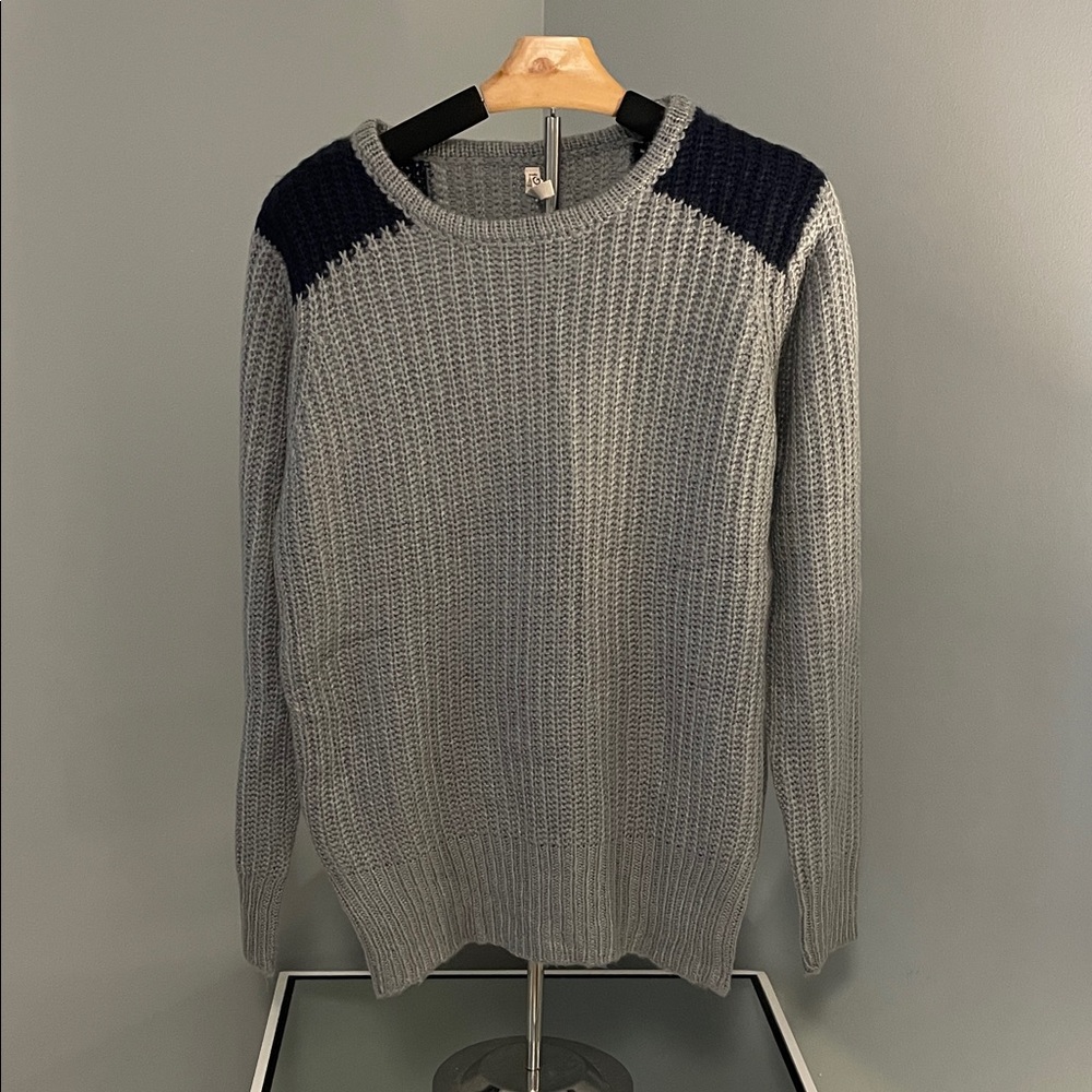 POL Gray and Navy Crewneck Sweater nwot small